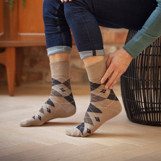 6 Paar Herren NON-ELASTISCHE Baumwoll-Socken mit neuartigen Mustern - Image 4