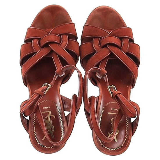 Saint Laurent Tribute Sandalen aus burgunderrotem Wildleder - Image 3