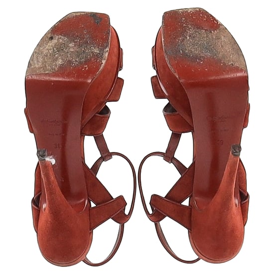 Saint Laurent Tribute Sandalen aus burgunderrotem Wildleder - Image 6