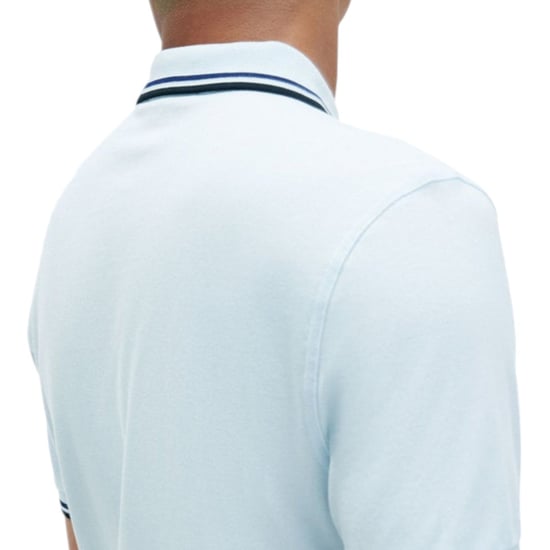 Fred Perry M3600 Twin Tipped Poloshirt in Hell-Eisblau - Image 3