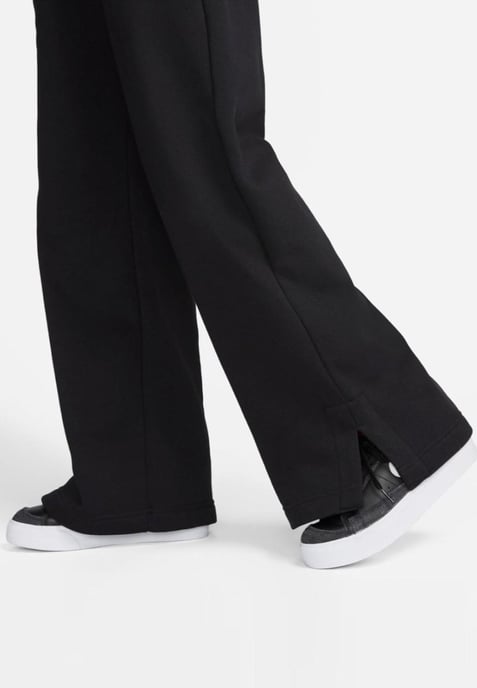 Nike Phoenix Fleece-Jogginghose für Damen mit weitem Bein in Schwarz - Image 5