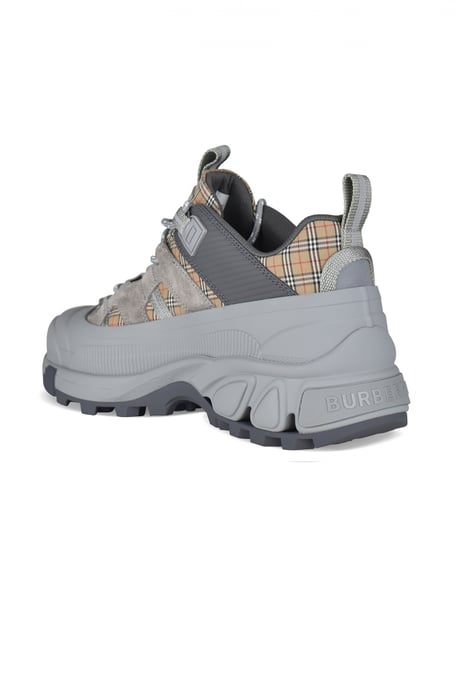 Burberry Sneakers Arthur Grau - Image 3