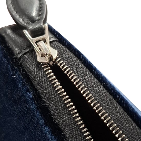 Alaïa Le Cœur Herz Clutch aus blauer Samt - Image 5