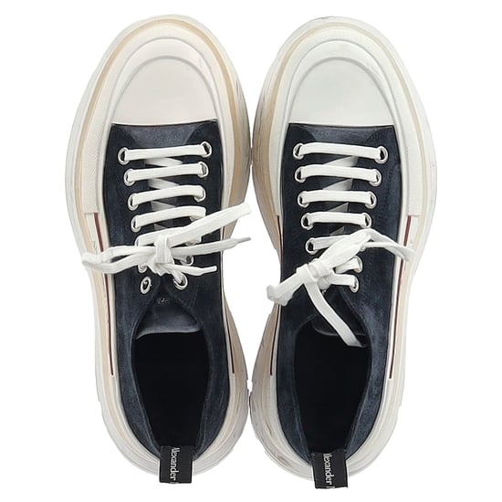 Alexander McQueen Tread Slick Sneakers aus schwarzem Wildleder - Image 3