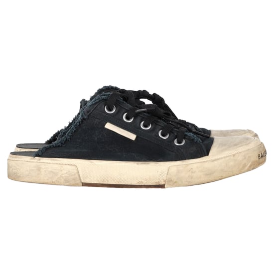 Balenciaga Paris Distressed Open-Back Sneakers aus schwarzer Baumwolle - Image 1