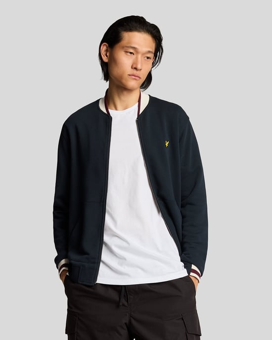 Lyle & Scott – Jersey-Bomberjacke mit halbhohem Rand – Marineblau - Image 1