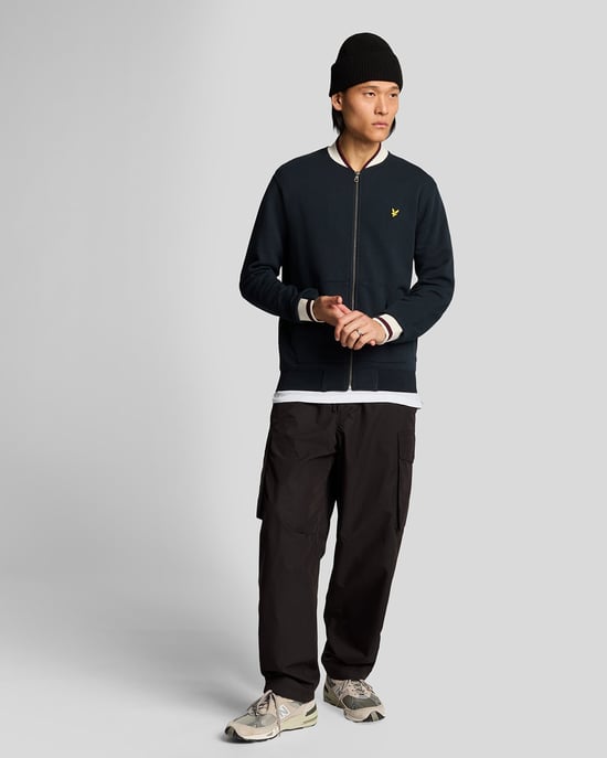 Lyle & Scott – Jersey-Bomberjacke mit halbhohem Rand – Marineblau - Image 2