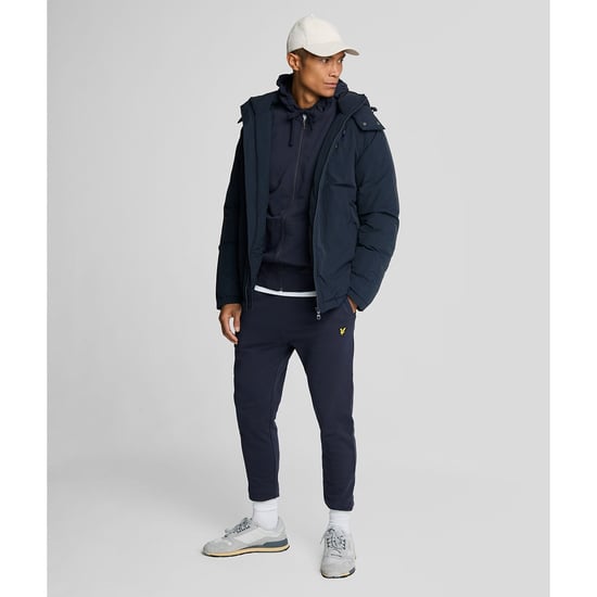 Herren Lyle And Scott Slim Fit Jogginghose in Marineblau - Image 1