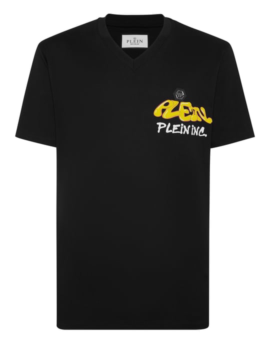 T-Shirt Bombing Graffiti - Image 1