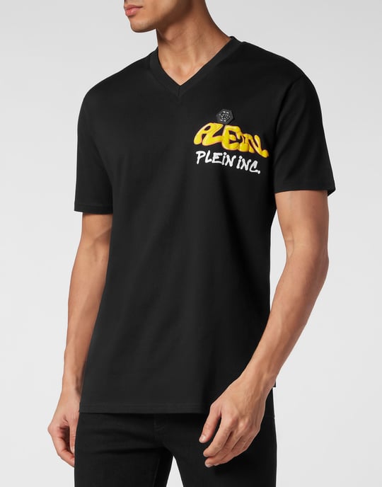 T-Shirt Bombing Graffiti - Image 2