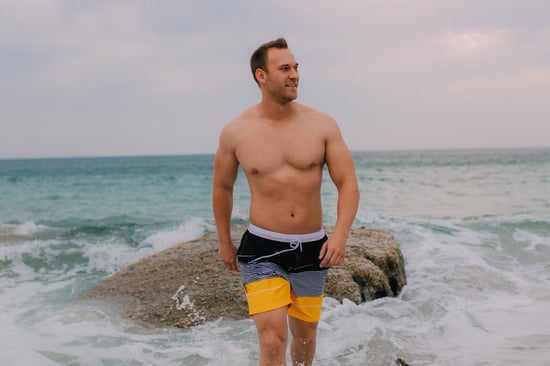 Herren Badehose mit Muster Streifen Gelb - Image 3