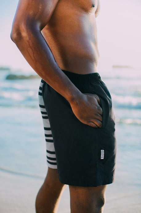 Herren Badehose mit Muster Streifen Weiß Schwarz - Image 4
