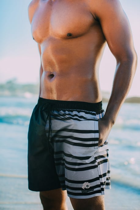 Herren Badehose mit Muster Streifen Weiß Schwarz - Image 5