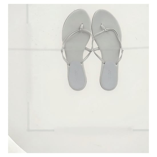Gabriela Hearst Flip-Flop Sandalen aus weißem Leder - Image 4