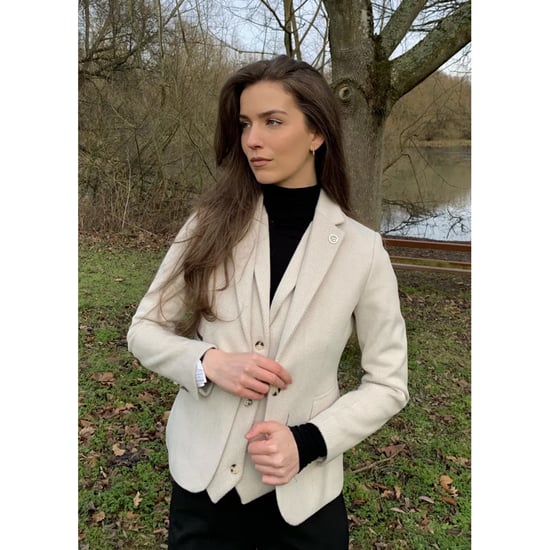 Cremefarbener Blazer aus Wollmischung und Tweed im Tailored Fit für Damen - Image 2