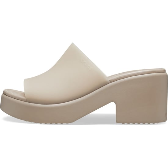 Crocs Brooklyn Slide Heel Damen Sandalen In Taupe - Image 6