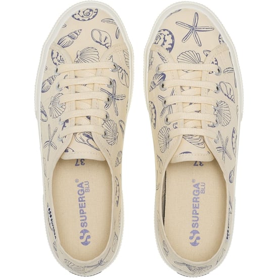 Superga 3750 Seashells Print Baumwoll-Damensneaker In Beige - Image 4