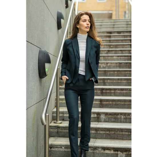 Olivgrüner dreiteiliger Tailored Fit-Anzug für Damen mit Prince-of-Wales-Karo - Image 6