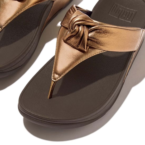 Damen Fit Flop Lulu Gepolsterte Knoten Zehenstegsandalen in Bronze - Image 4