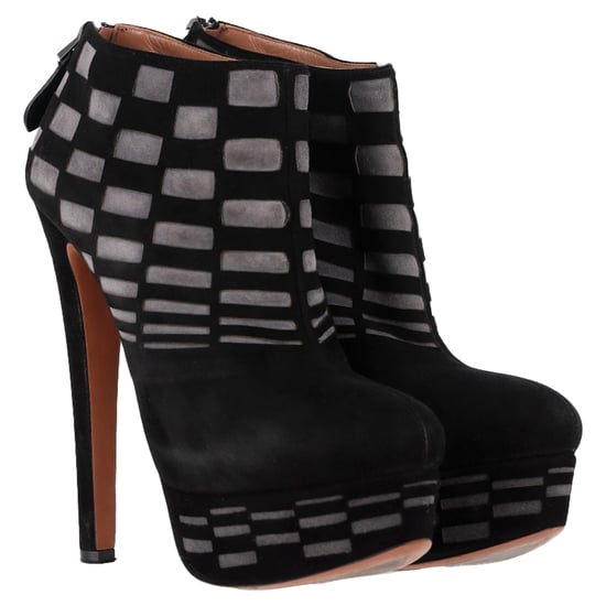 Alaïa – Lasergeschnittene Plateau-Stiefeletten aus schwarzem Wildleder - Image 4