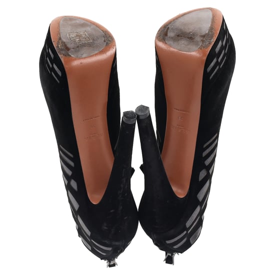 Alaïa – Lasergeschnittene Plateau-Stiefeletten aus schwarzem Wildleder - Image 6
