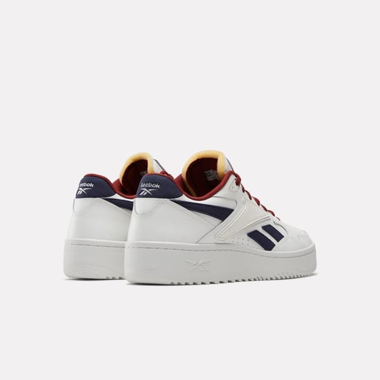 Reebok ATR Chill Basketballschuhe für Herren in Weiß-Marine - Image 3
