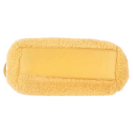 Fendi Mini Peekaboo Shearling Handtasche aus gelbem Schaffell - Image 4