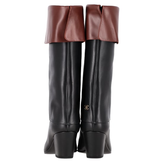 Chanel CC Foldover-Halbstiefel aus schwarzem Leder - Image 5