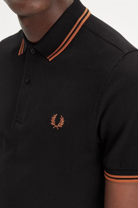 Fred Perry Herren Twin Tipped Poloshirt in Schwarz - Image 5