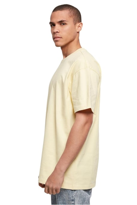 Schweres, übergroßes T-Shirt – sanftes Gelb - Image 3