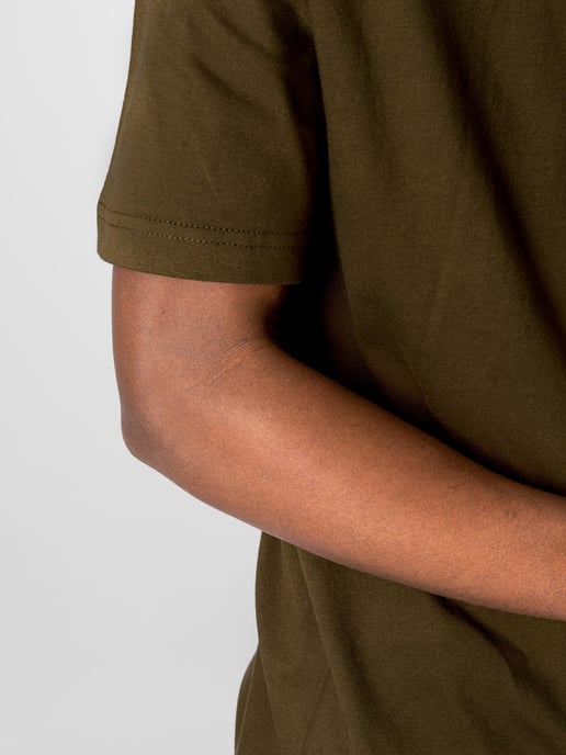 Übergroßes T-Shirt – Oliv - Image 5