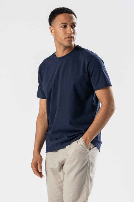 Normales T-Shirt – Marineblau - Image 2