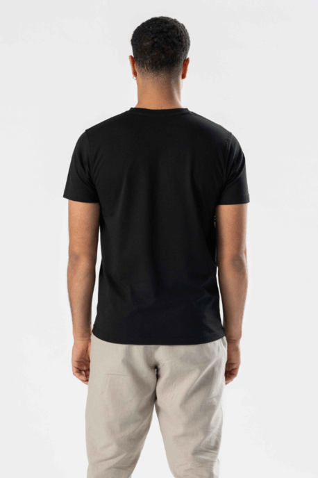 Normales T-Shirt – Schwarz - Image 3