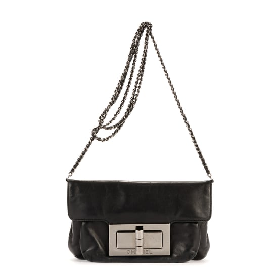 Giant Lock Reissue Mademoiselle Flap Umhängetasche - Image 1