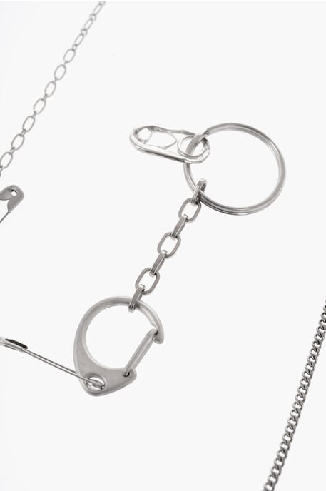 MM6 Pins mit Sicherheitsnadeln und Kettendesign in Silber - Image 3