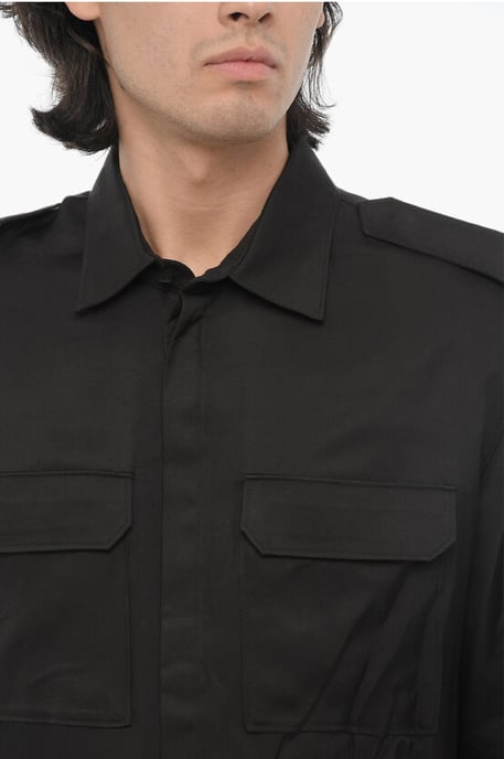 Kurzärmliges Loose Fit Hemd mit doppelter Brusttasche in Schwarz - Image 3