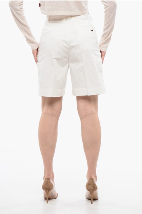 Doppelt plissierte Stretch-Shorts in Weiß - Image 2