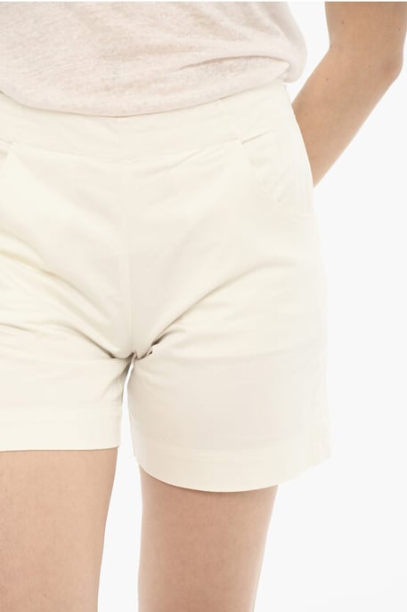 Baumwoll-Stretch-Shorts in Weiß - Image 3