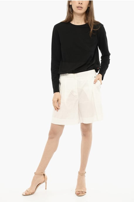 Doppelt plissierte Shorts mit Gürtelschlaufen in Weiß - Image 4