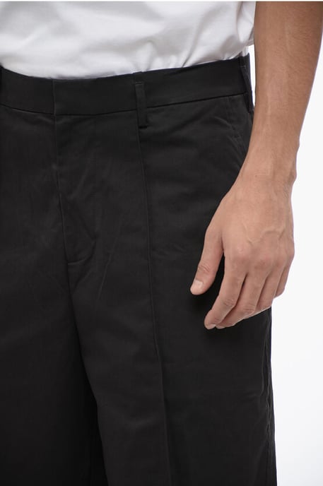 Shorts aus Baumwollmischung mit vielen Taschen und Gürtelschlaufen in Schwarz - Image 2