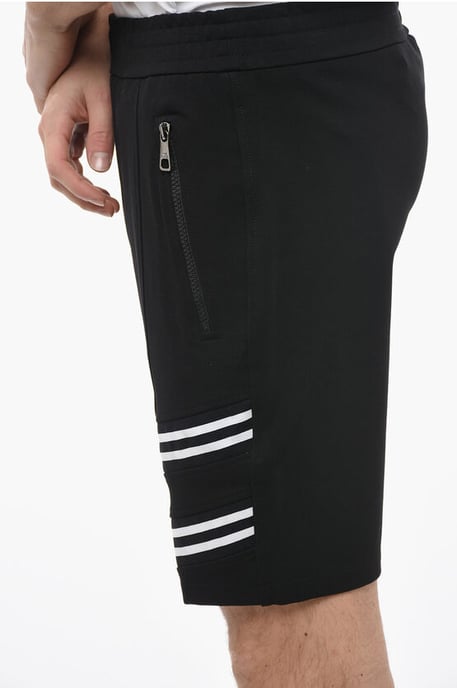 Low-Waist Loose Fit VARSITY Shorts mit elastischen Einsätzen in Schwarz - Image 3