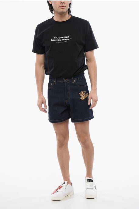 Raw Wash 90SLOGO Bestickte Jeansshorts in Blau - Image 4