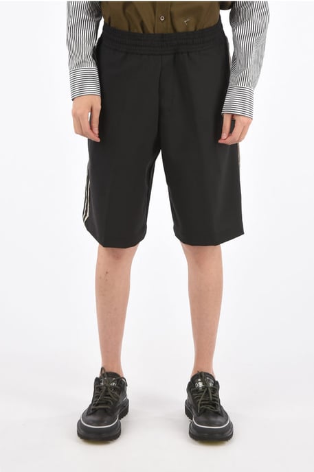 Shorts mit Kordelzug in Schwarz - Image 1
