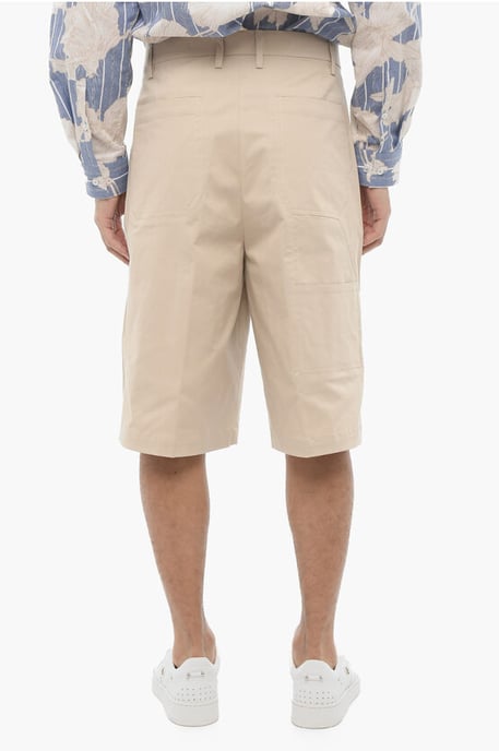 Einfarbige Straight Fit Bermuda in Beige - Image 4