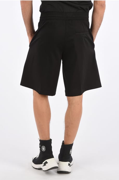 CITY Shorts mit Kordelzug in Schwarz - Image 2