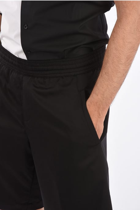 CITY Shorts mit Kordelzug in Schwarz - Image 3