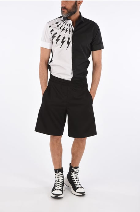 CITY Shorts mit Kordelzug in Schwarz - Image 4