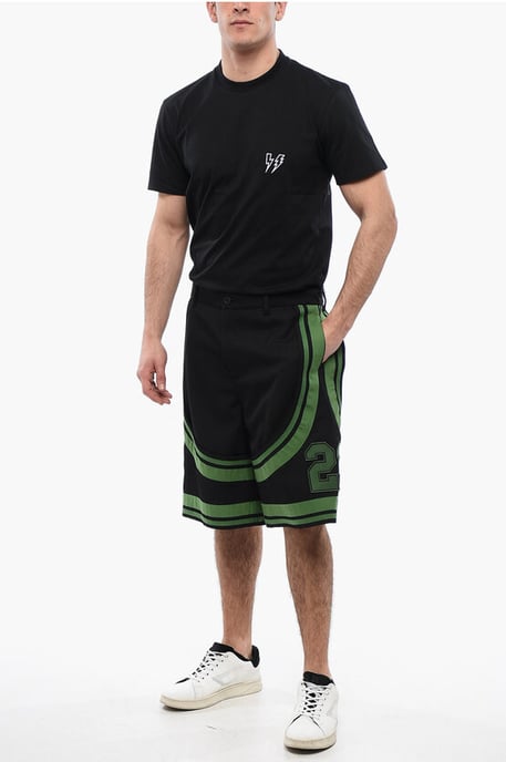 Varsity-Shorts mit Patches und Tape-Details in Schwarz - Image 4