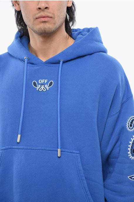 Bestickter BANDANA ARROW Hoodie aus gebürsteter Baumwolle in Blau - Image 3