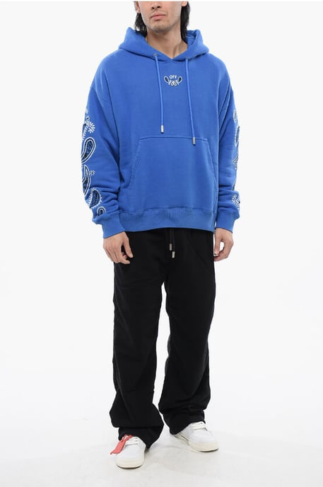 Bestickter BANDANA ARROW Hoodie aus gebürsteter Baumwolle in Blau - Image 4